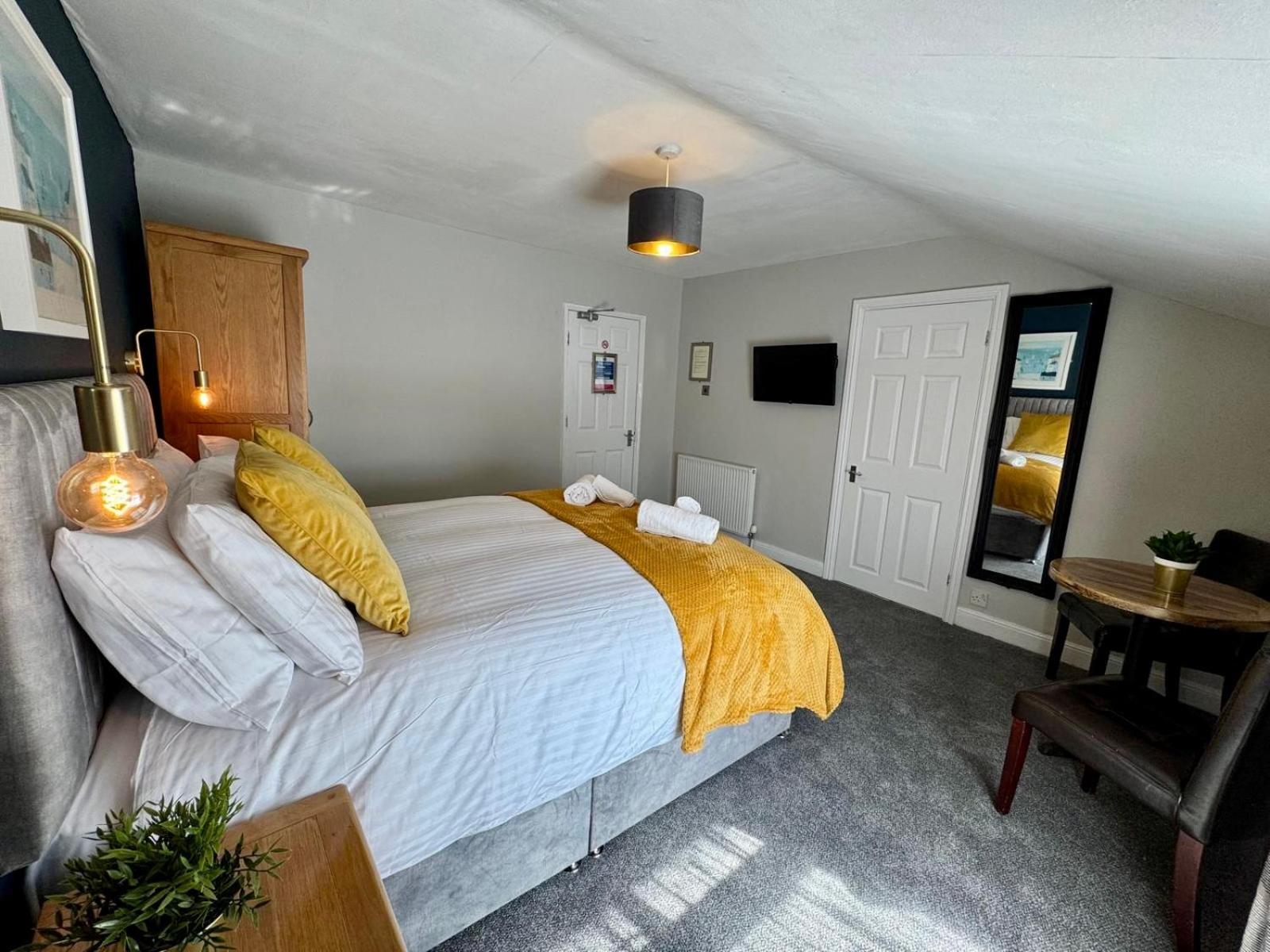 The Rockside Bed & Breakfast Скарбъро Екстериор снимка